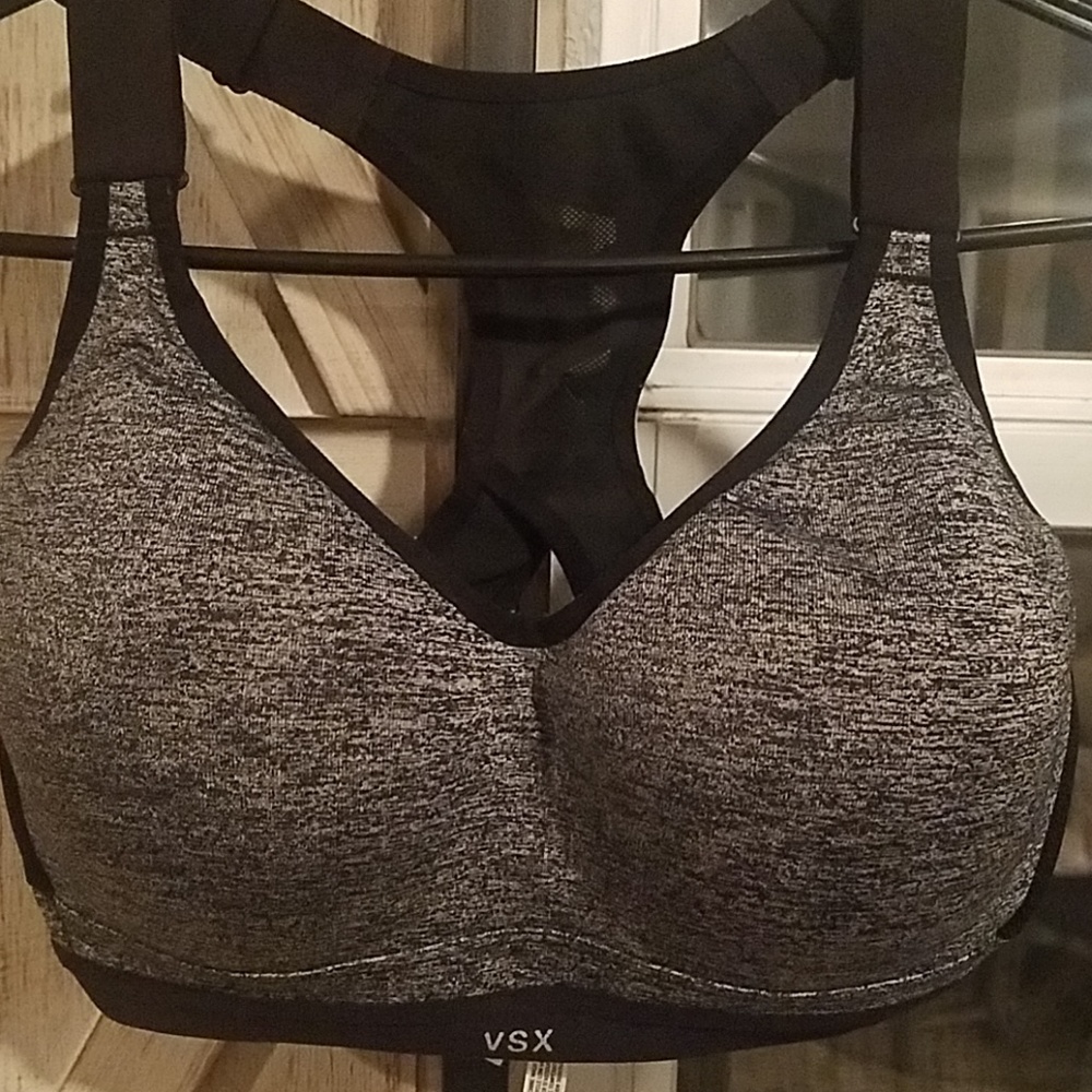 Victoria Secret Incredible Sport Bra
